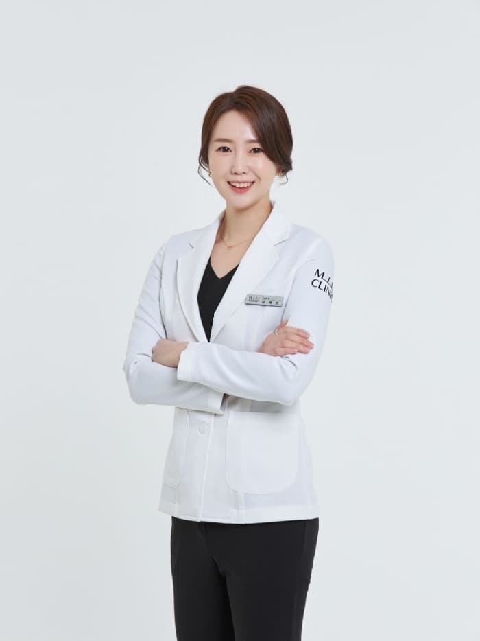 代表院長 キム・ヘウォン